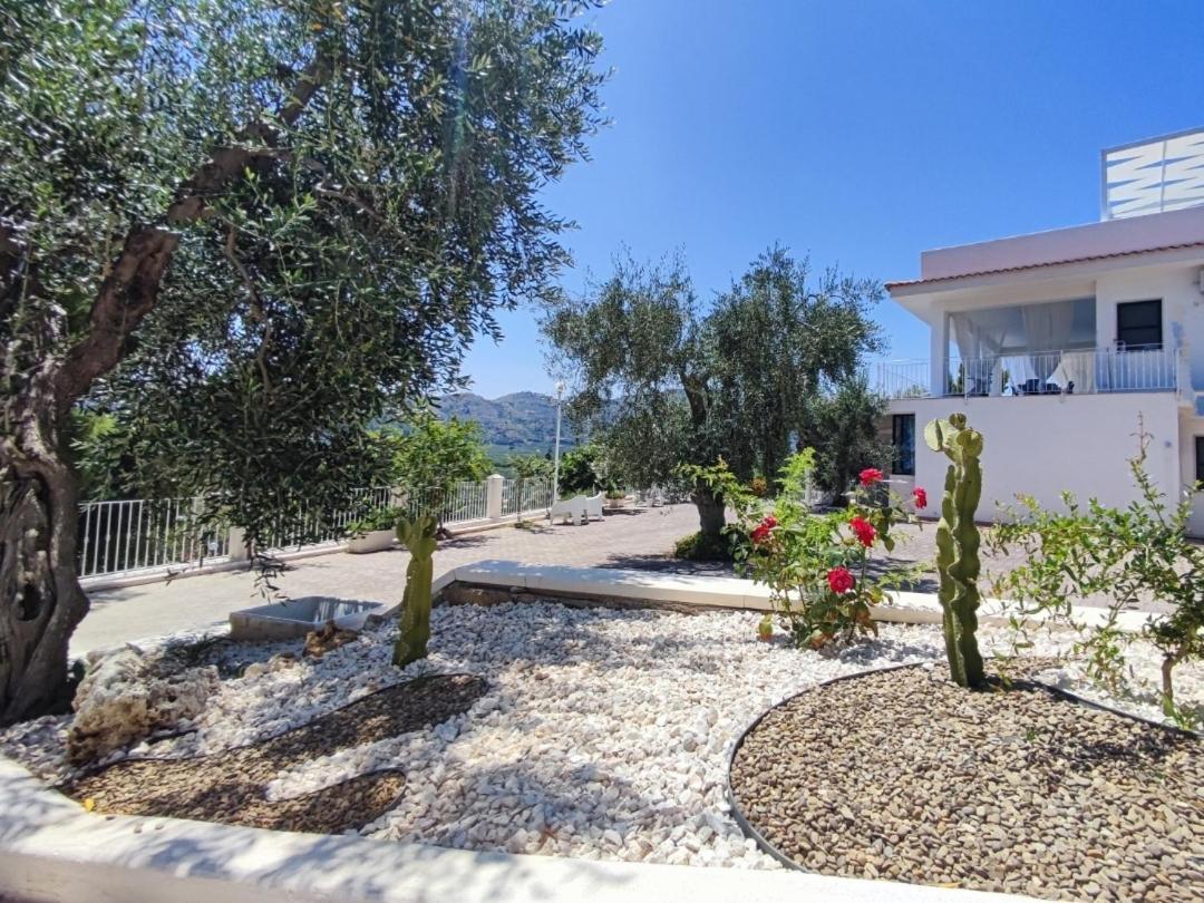 Ville Agnuli Case Vacanza Mattinata Exterior photo